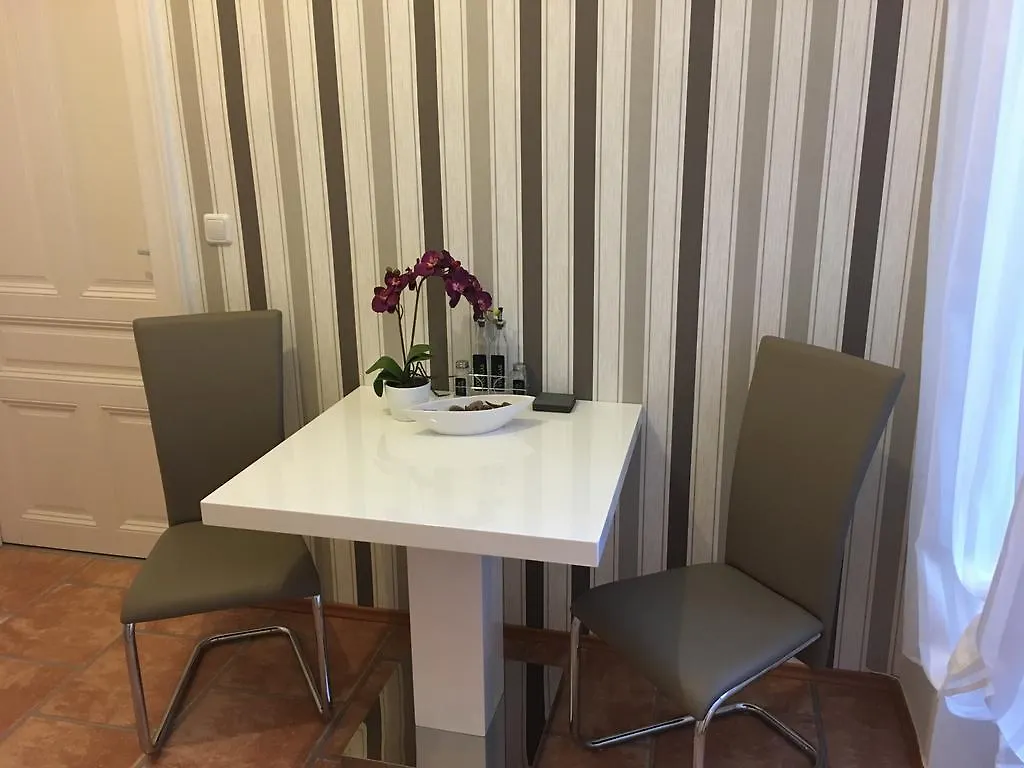 Holiday Vienna Apartments